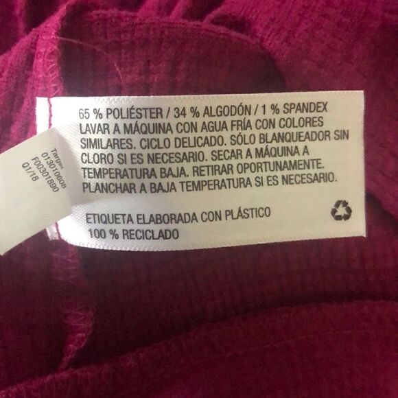 Universal Threads Top - Picture 6 of 7